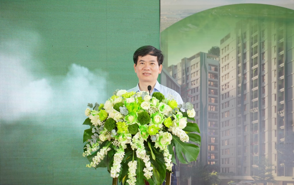 Đồng chí Vũ Quyết Tiến, Phó Bí thư Tỉnh uỷ, Chủ tịch MTTQ Việt Nam tỉnh Quảng Ninh phát biểu chỉ tạo tại lễ khởi công.