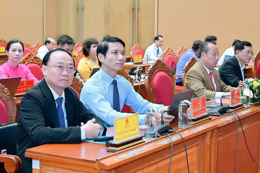 d624a2d97e354992187e8398e5f6b6b9a9b893891cd6aa89f2bc21b5eed7836f84-_cac-dong-chi-thuong-truc-tinh-uy-du-ky-hop-duc-thuy.jpg.avif