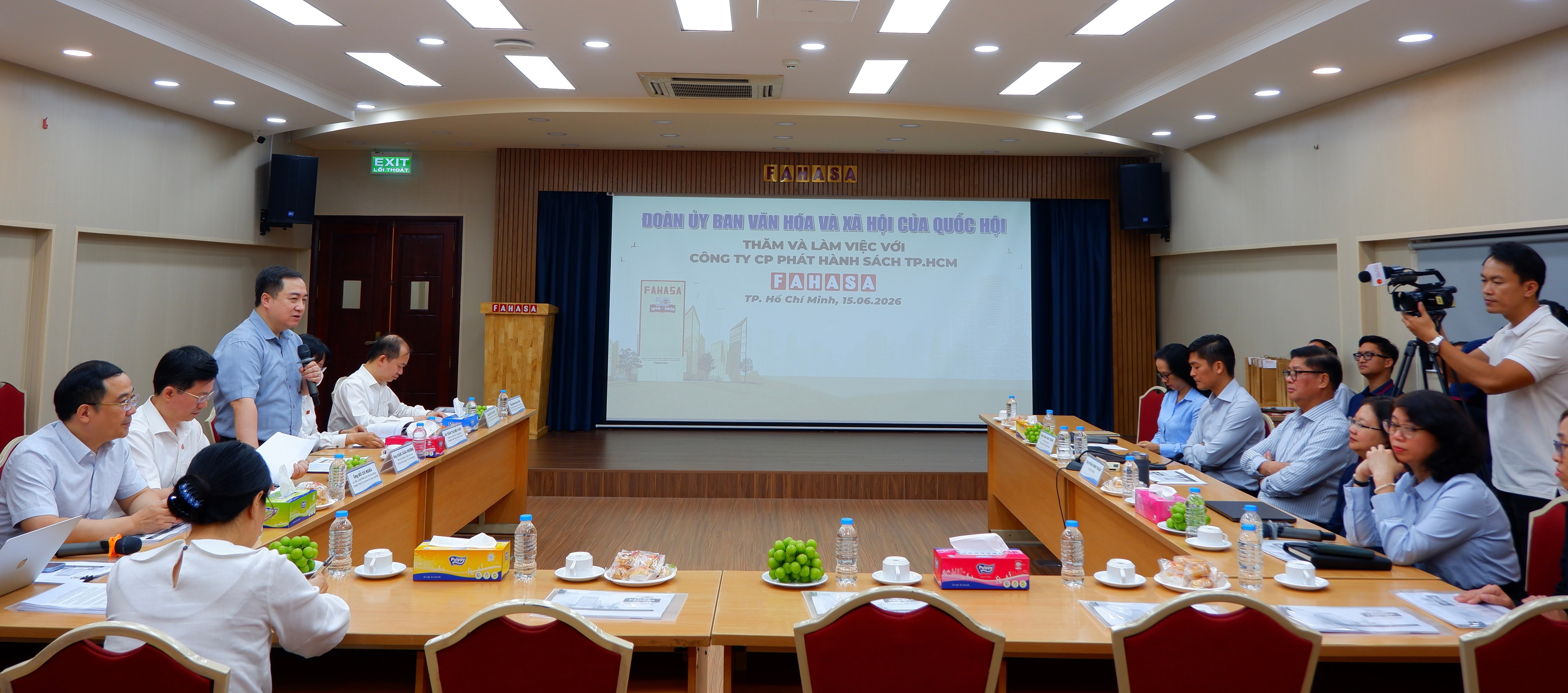 Quang cảnh cuộc làm việc với Công ty Cổ phần Văn hóa Phương Nam (Fahasa)