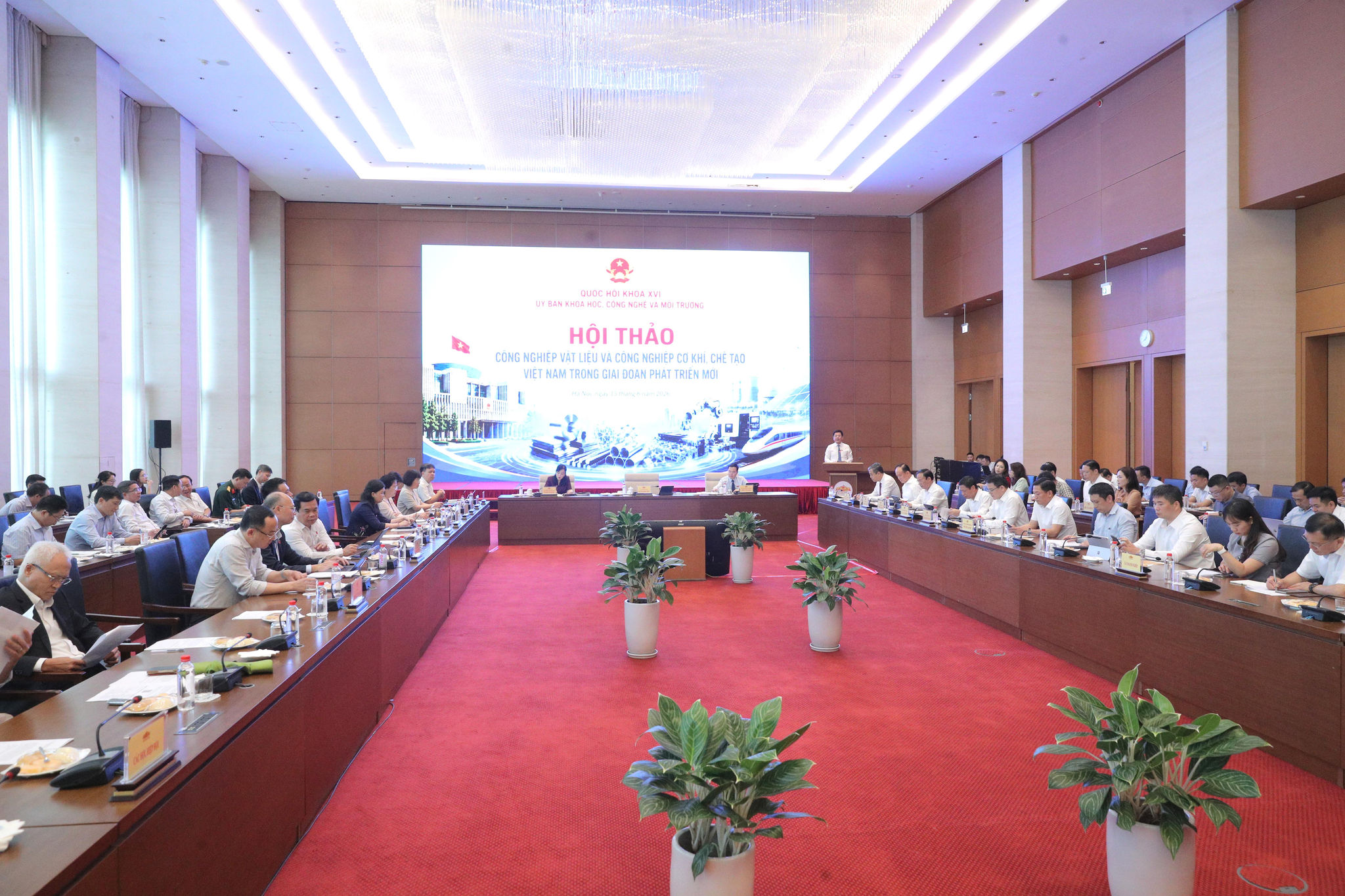 Toàn cảnh
