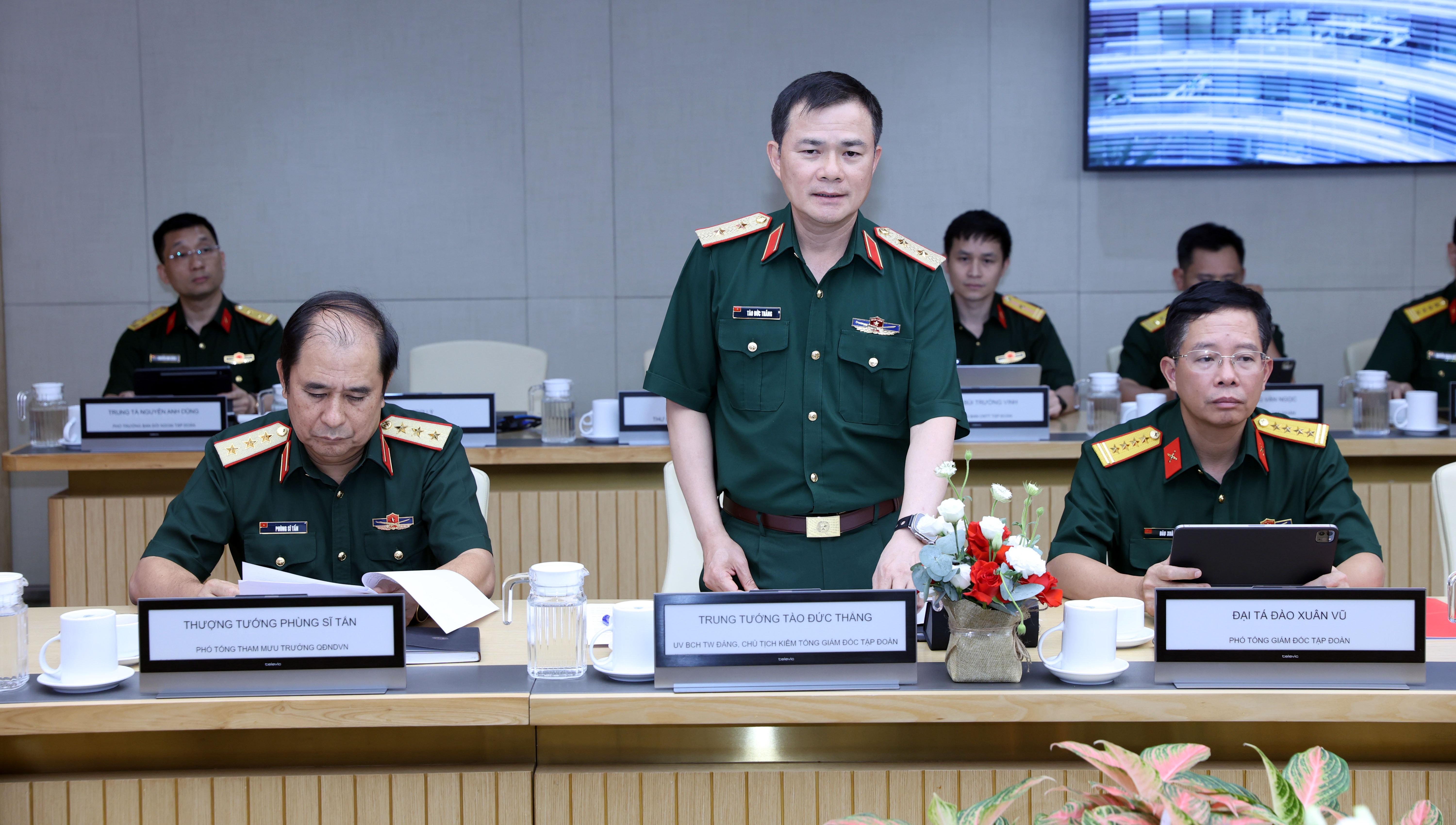 Chủ tịch kiêm Tổng giám đốc Tập đoàn Viettel Tào Đức Thắng phát biểu