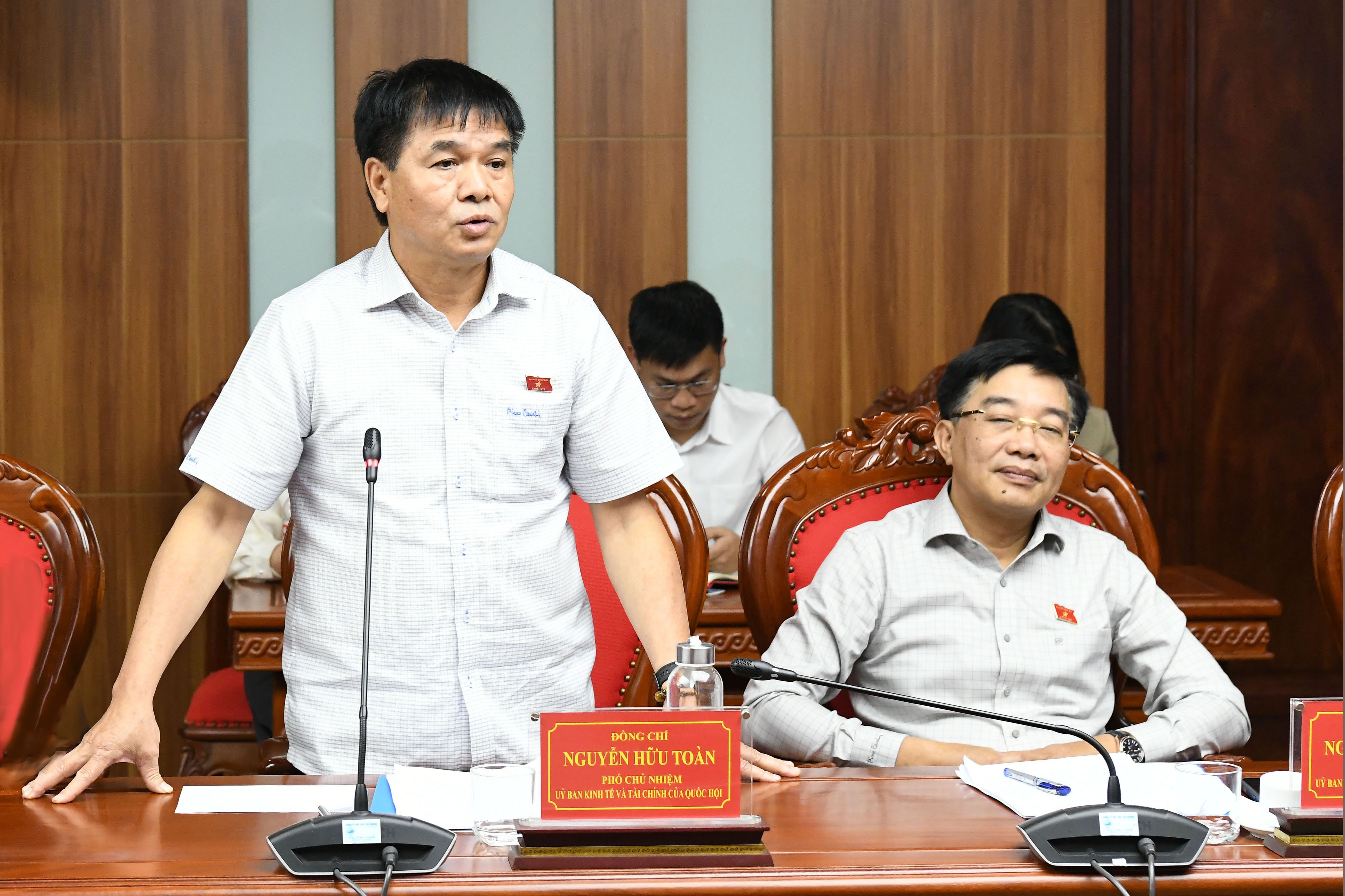 pho-chu-nhiem-ub-kinh-te-va-tai-chinh-nguyen-huu-toan(1).jpg