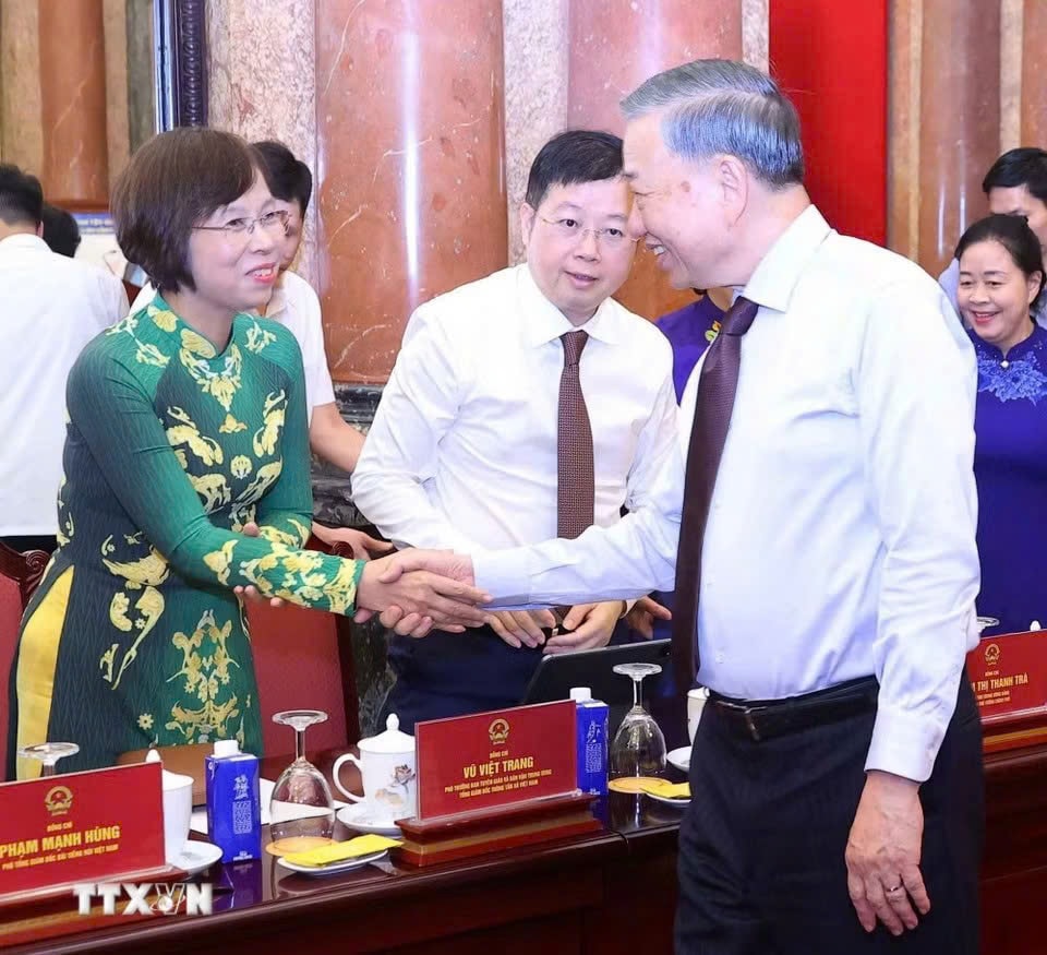 Tổng Bí thư, Chủ tịch nước Tô Lâm với các đại biểu. Ảnh: Văn Điệp – TTXVN