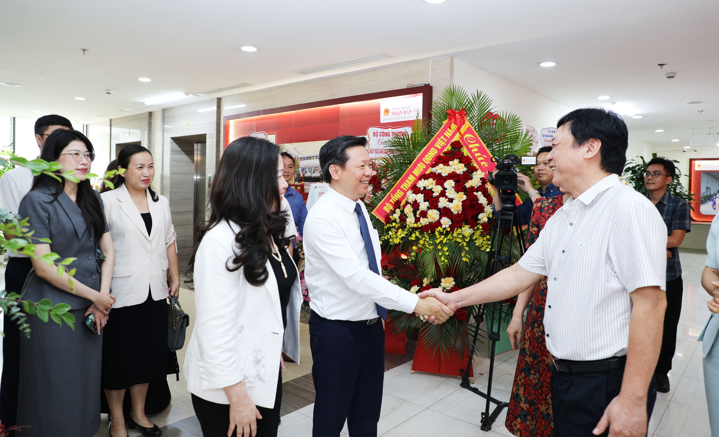21-06013.jpg