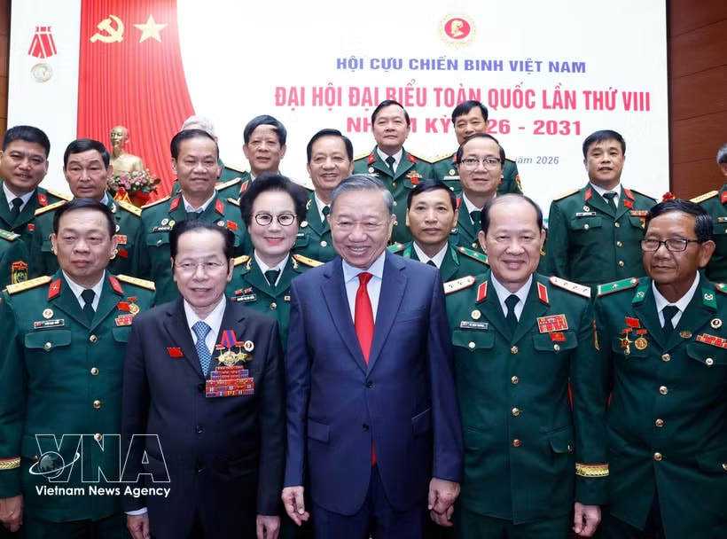 Party General Secretary and State President To Lam (front, centre) and delegates at the opening session of the 8th National Congress of the Vietnam War Veterans’ Association in Hanoi on June 17. (Photo: VNA)