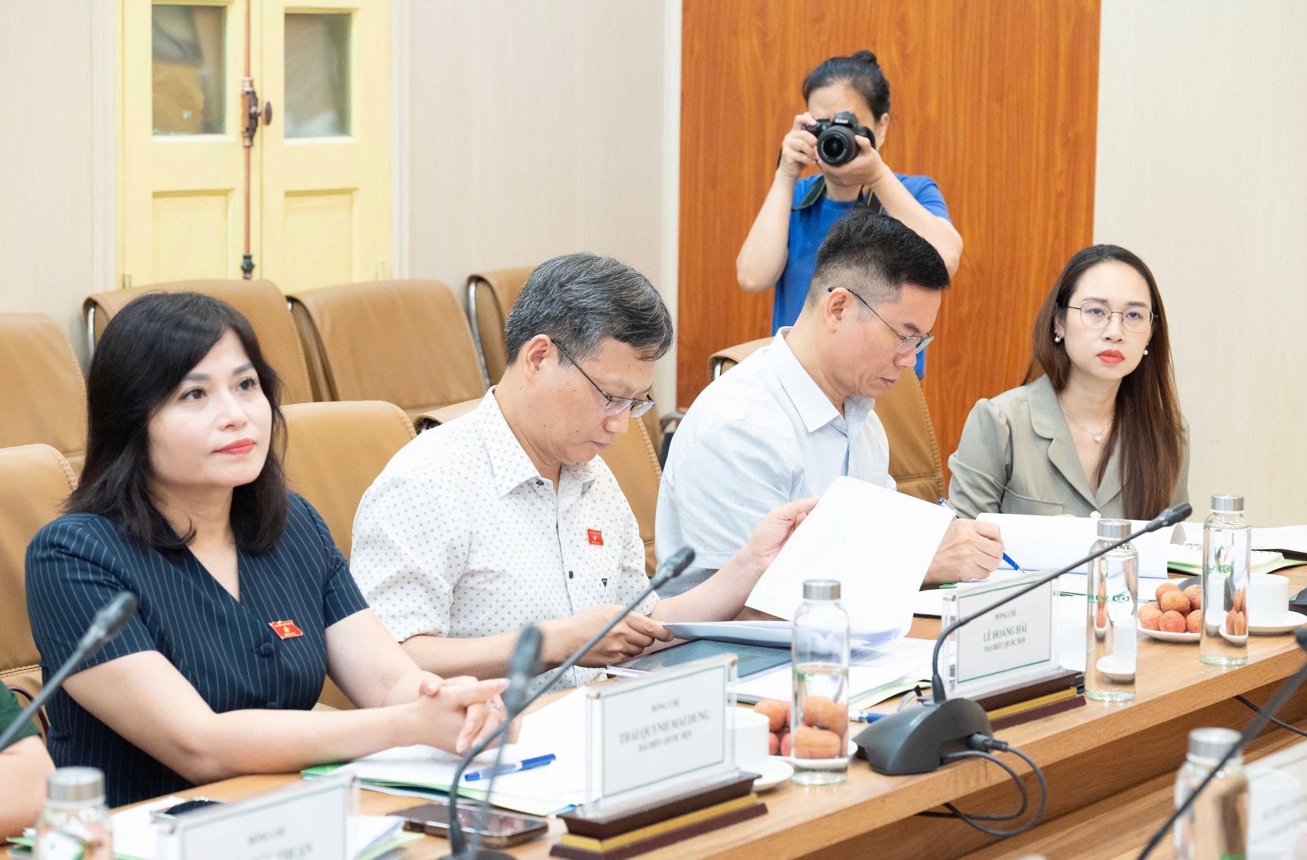 Các đại biểu tham dự cuộc làm việc (2)