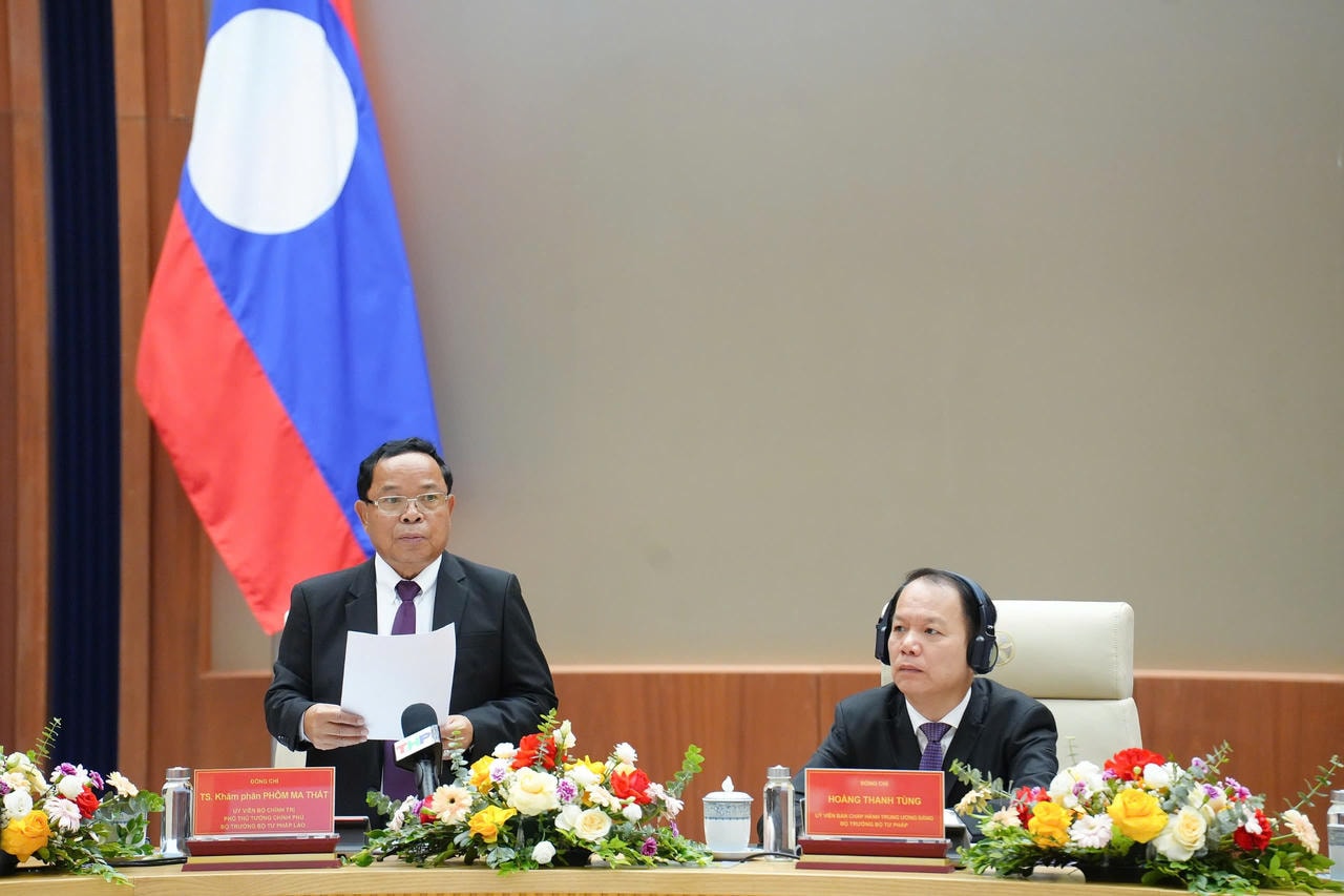 Bộ trưởng Bộ Tư pháp nước Cộng hòa Dân chủ Nhân dân Lào Khamphan Phommathat phát biểu. Ảnh: baophapluat.vn
