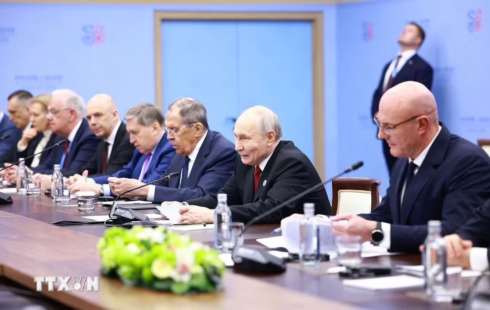 ttxvn-thu-tuong-le-minh-hung-hoi-kien-tong-thong-nga-vladimir-putin-1806-5.jpg