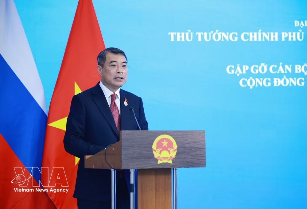 vnanet-pm-meets-vietnamese-community-in-russia-2.jpg