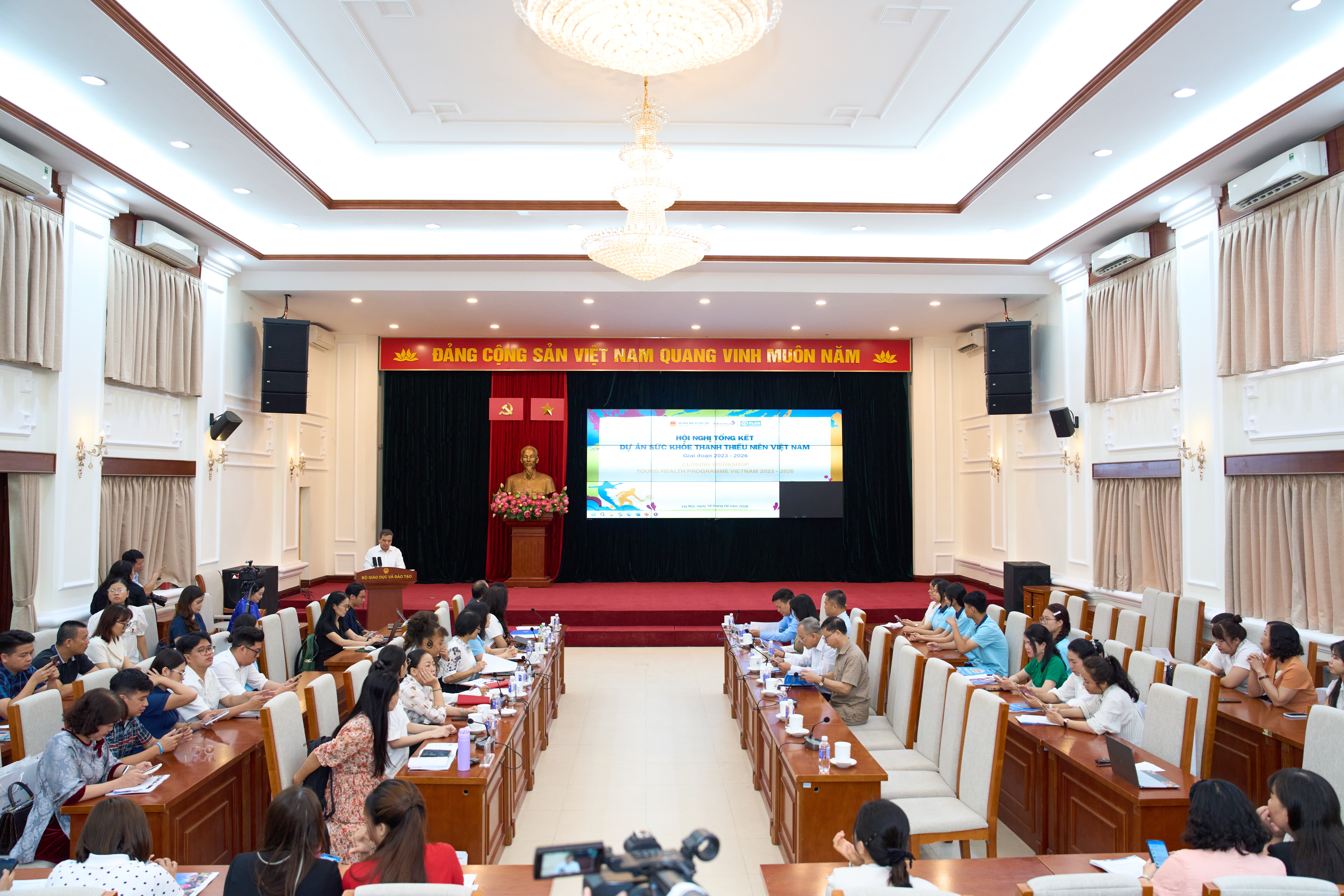 hiu01873.jpg