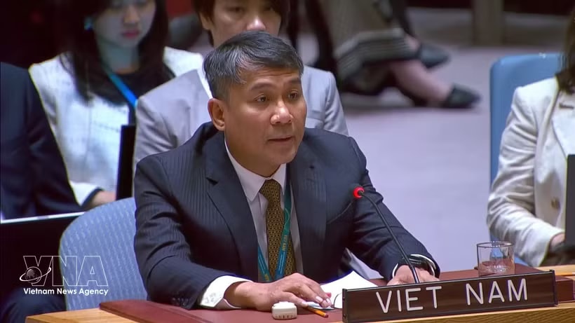Standing Deputy Minister of Foreign Affairs Nguyen Minh Vu speaks at the open debate (Photo: VNA)