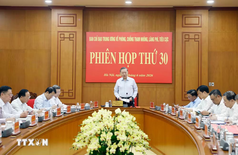 tich-nuoc-to-lam-chu-tri-phien-hop-thu-30-ban-chi-dao-trung-uong-ve-phong-chong-tham-nhung-lang-phi-tieu-cuc-8834157-1.jpg.avif