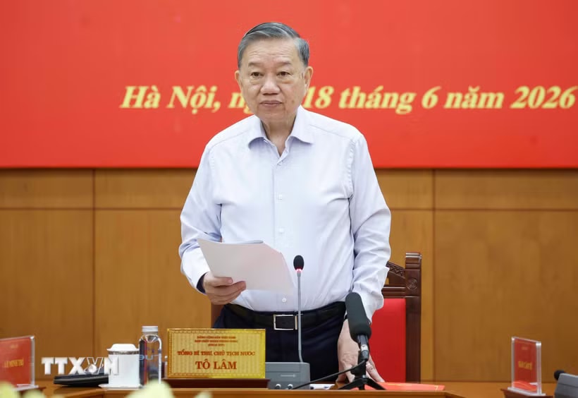tich-nuoc-to-lam-chu-tri-phien-hop-thu-30-ban-chi-dao-trung-uong-ve-phong-chong-tham-nhung-lang-phi-tieu-cuc-8834157-3.jpg.avif
