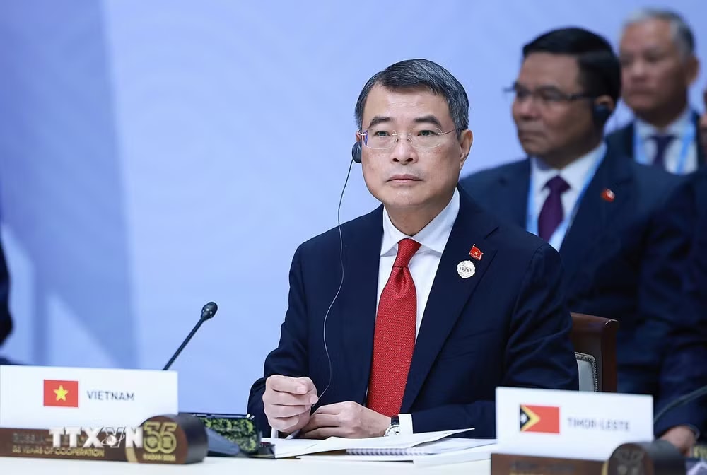 Thủ tướng Lê Minh Hưng tại Phiên họp toàn thể Hội nghị Cấp cao Kỷ niệm 35 năm quan hệ ASEAN-Nga. (Ảnh: Dương Giang/TTXVN) ttxvn-thu-tuong-le-minh-hung-du-hoi-nghi-cap-cao-ky-niem-35-nam-quan-he-asean-nga2.jpg