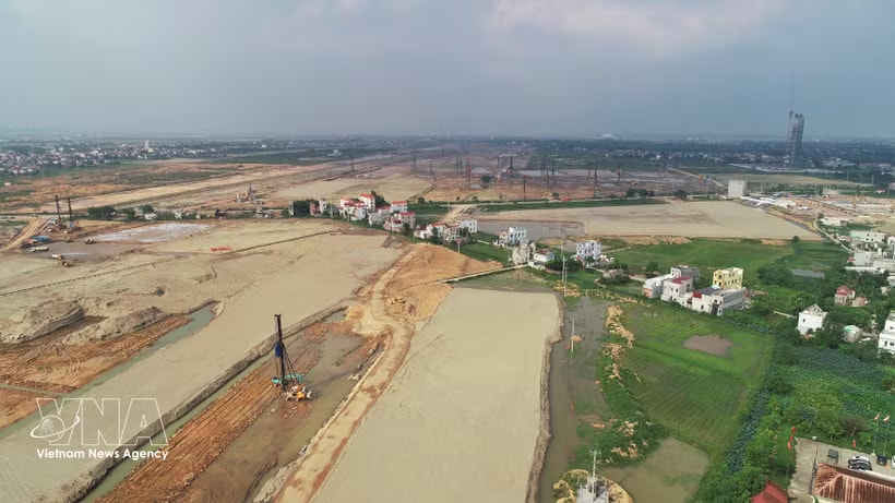 The construction site of Gia Binh International Airport in Bac Ninh province (Photo: VNA)