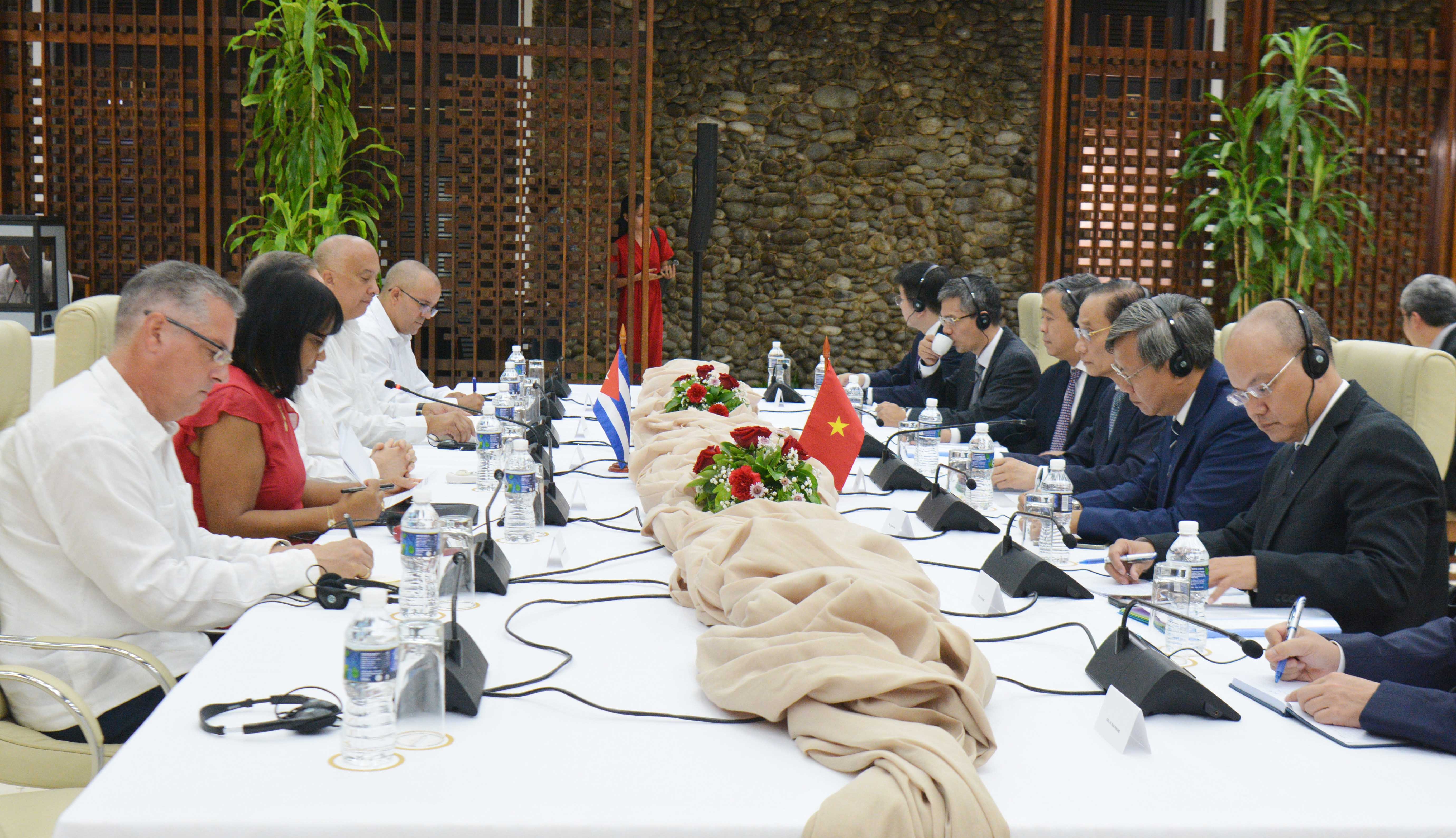 Hội đàm với BTNG Cuba.2