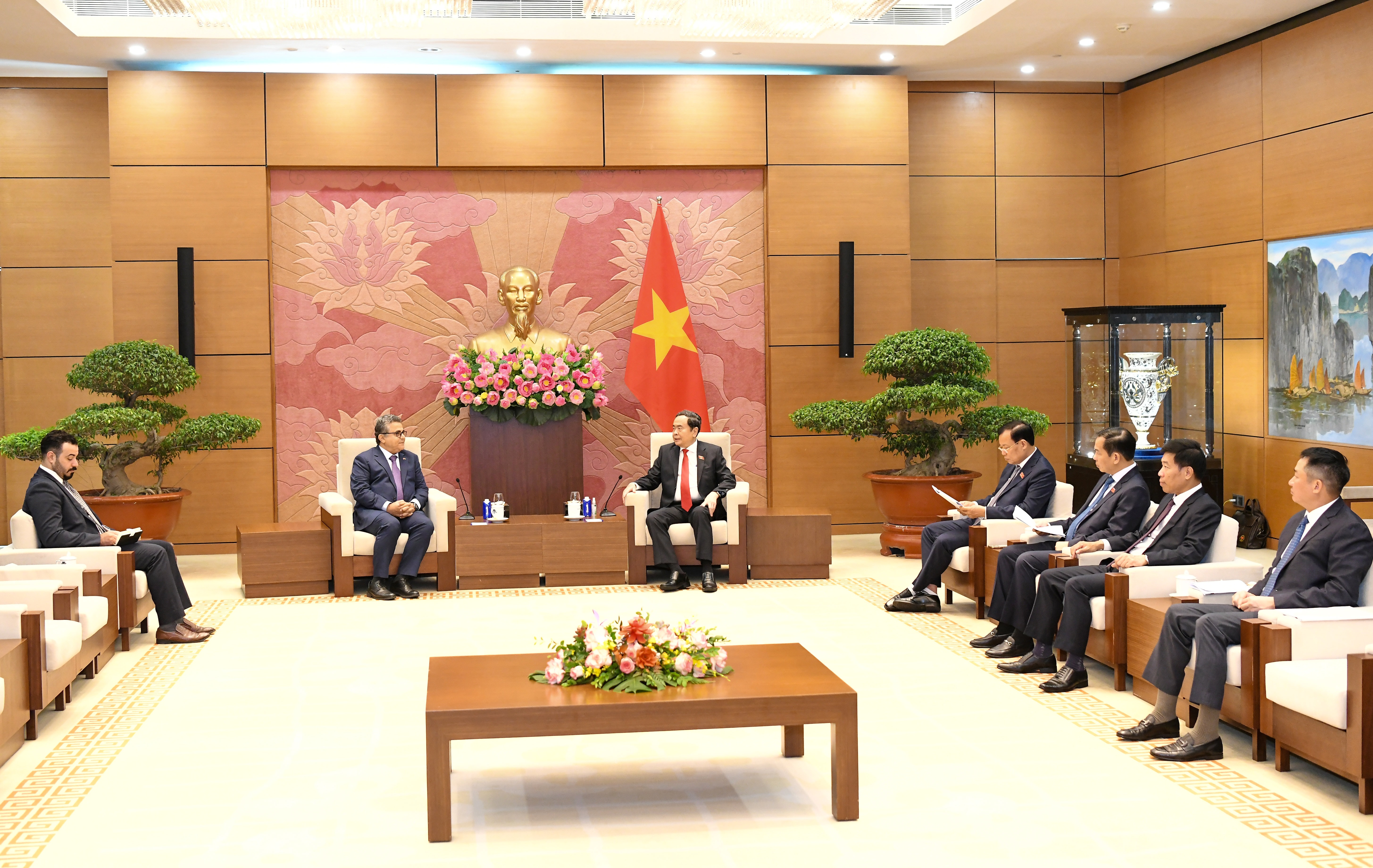 Quang cảnh cuộc tiếp