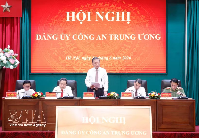 Party General Secretary and State President To Lam speaks at the conference (Photo: VNA)