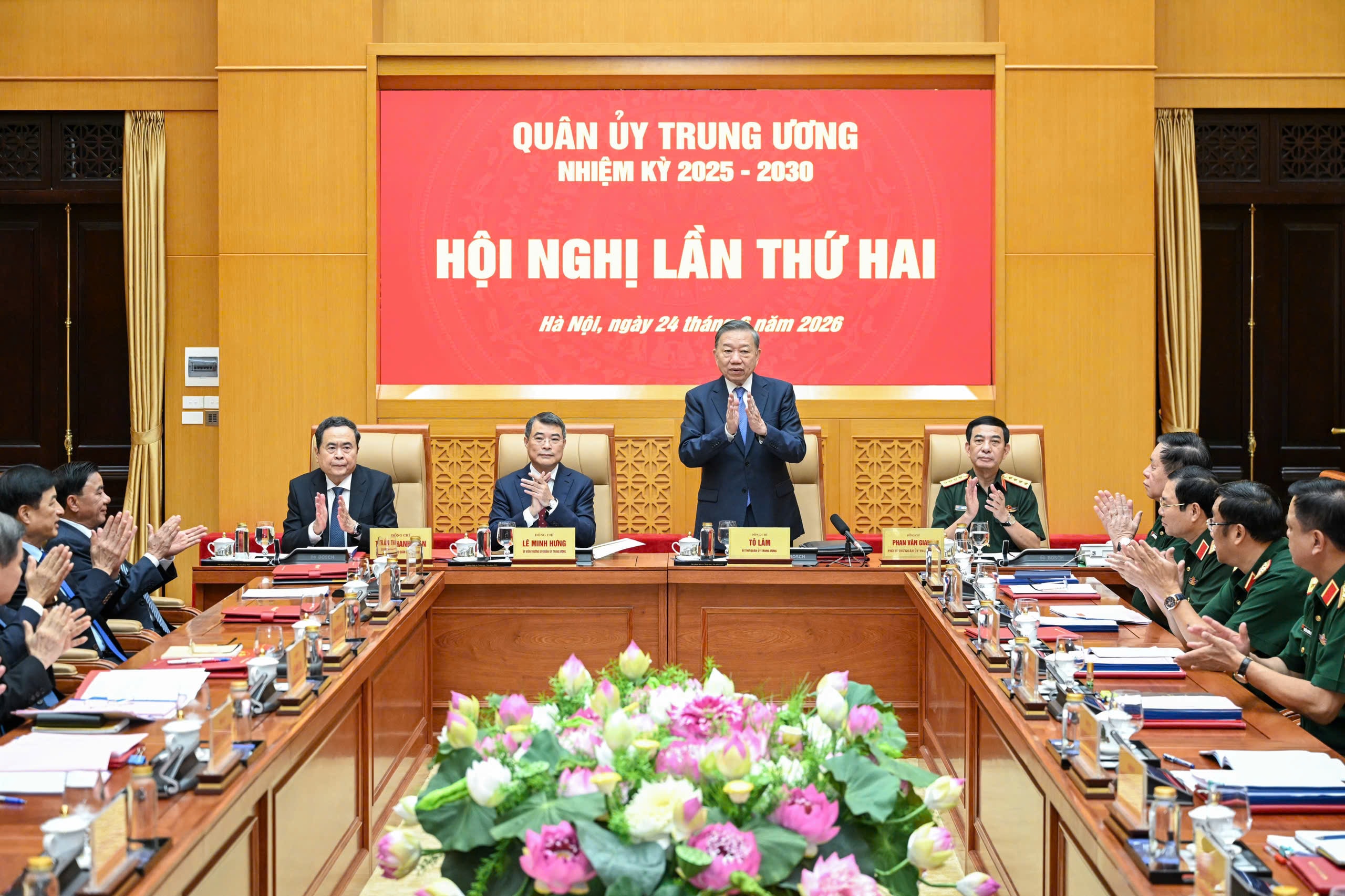 quan uy (3)