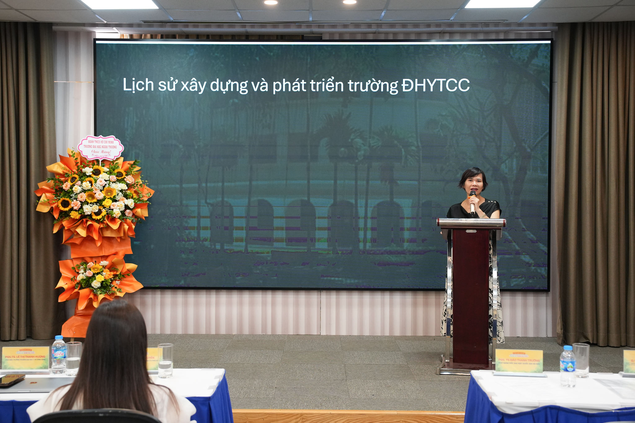 VNU - Mang luoi Truong hoc khong khoi thuoc (61)