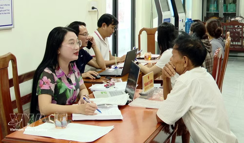vnanet-potal-quang-tri-ngay-thu-bay-chinh-quyen-tan-tam-cong-dan-thuan-tien-8826371.jpg