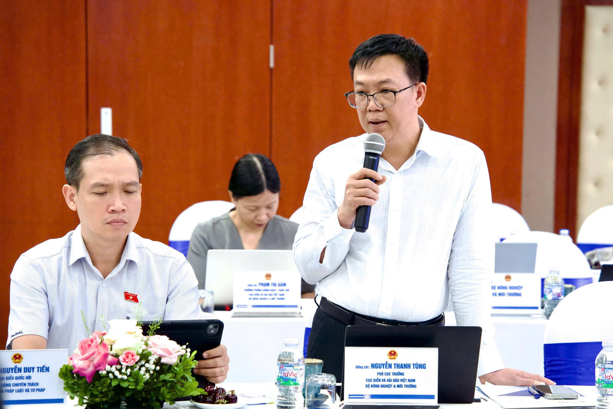 Phó Cục trưởng Cục Biển và hải đảo Việt Nam, Bộ Nông nghiệp và Môi trường Nguyễn Thanh Tùng 