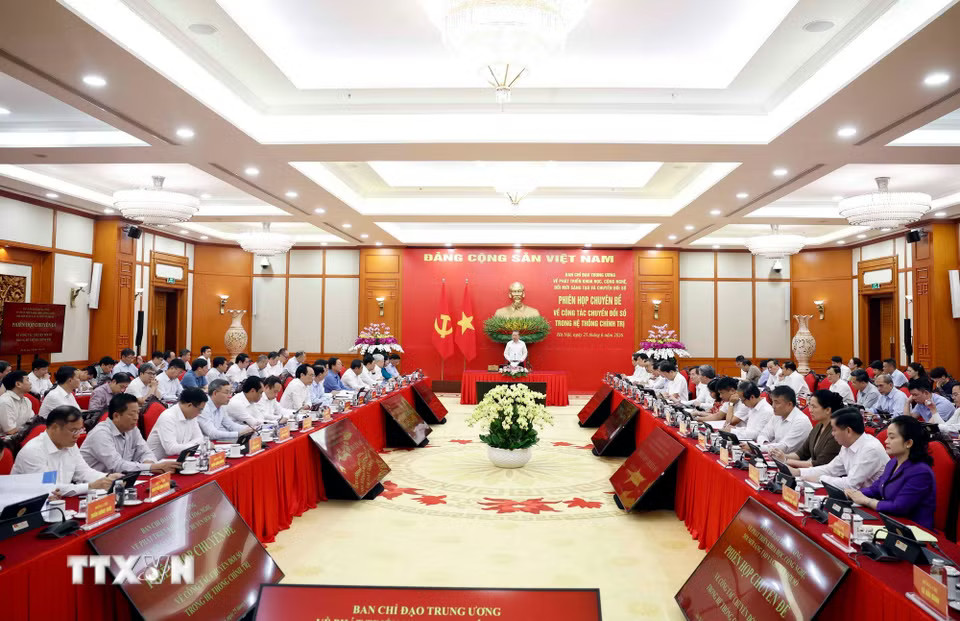 ttxvn-tong-bi-thu-chu-tich-nuoc-to-lam-chu-tri-phien-hop-chuyen-de-ve-cong-tac-chuyen-doi-so-trong-he-thong-chinh-tri-2.jpg.avif