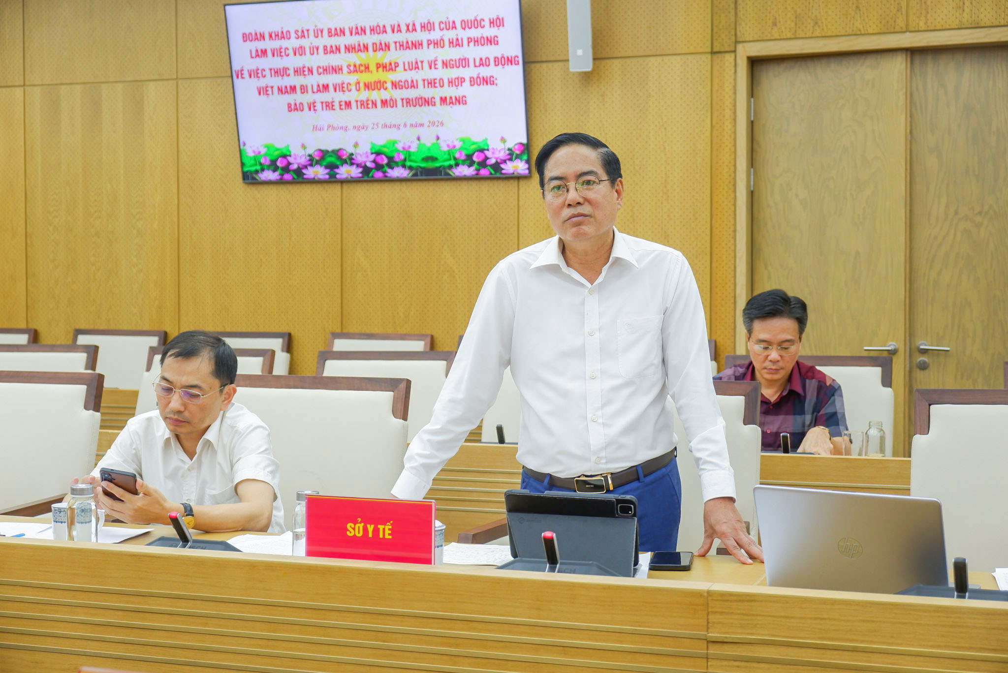 ubnd-hai-phong5(1).jpg