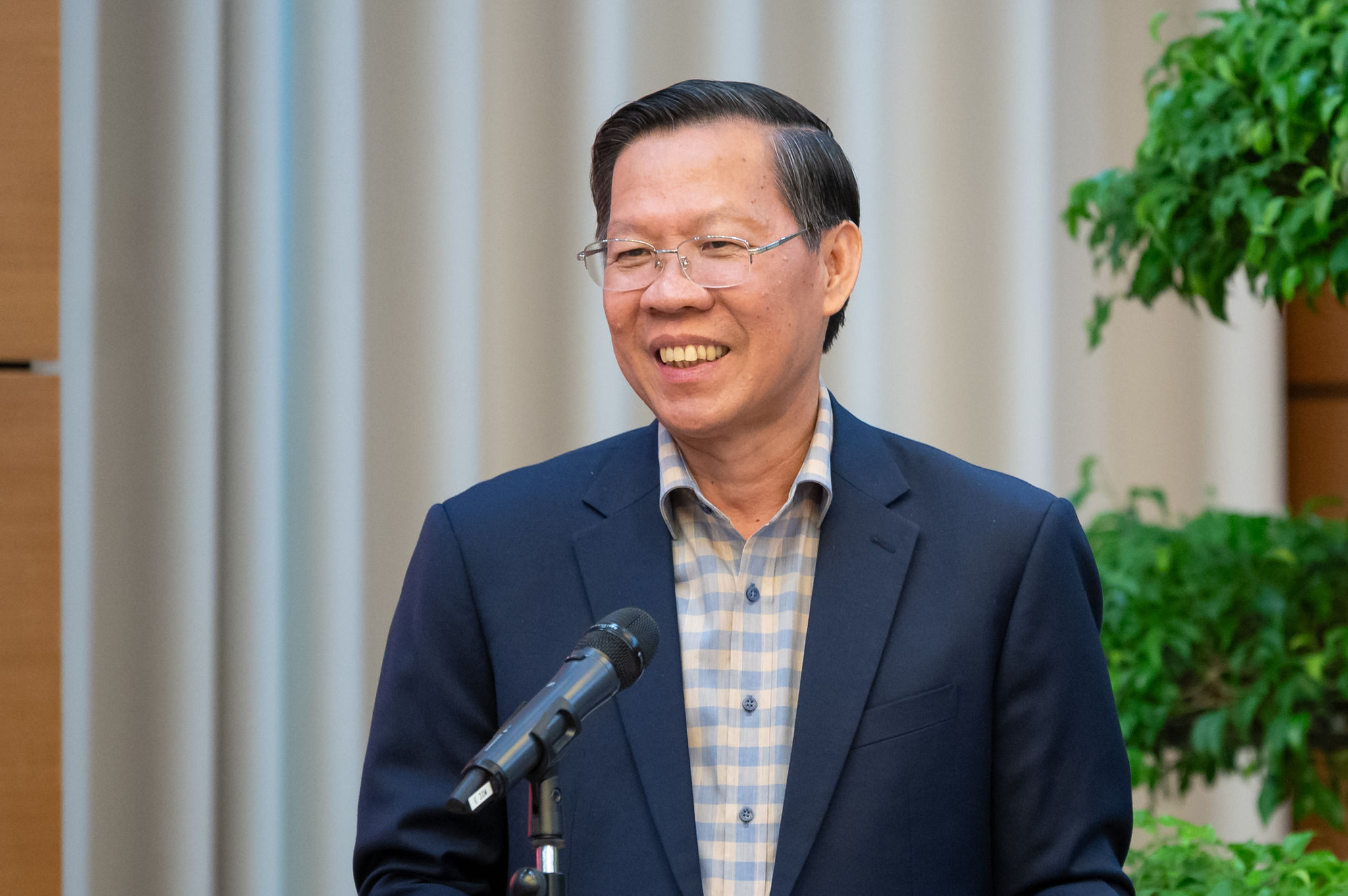 Bí thư Đảng bộ UBKTTC Phan Văn Mãi phát biểu