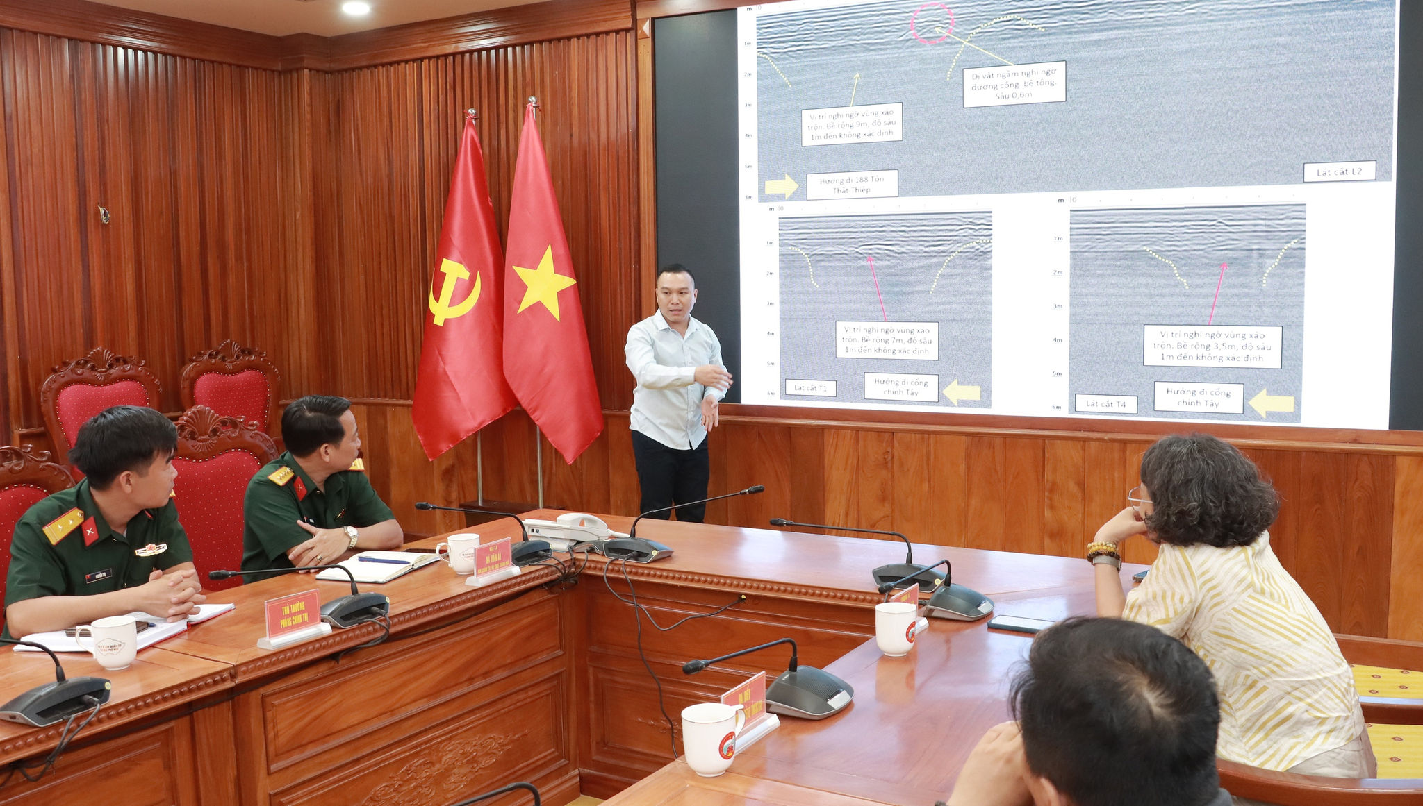 Anh 1