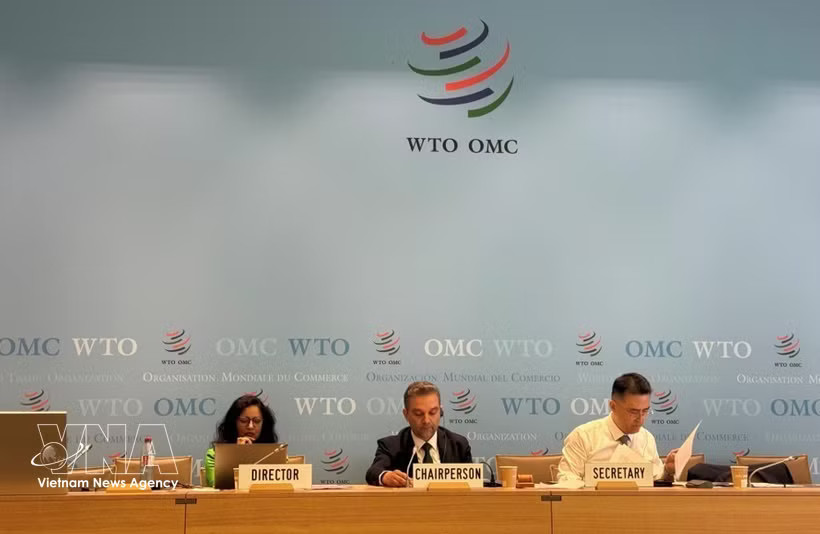 The Presidium at the recent formal meeting of the Committee of Participants on the Expansion of Trade in Information Technology Products. (Photo: VNA)