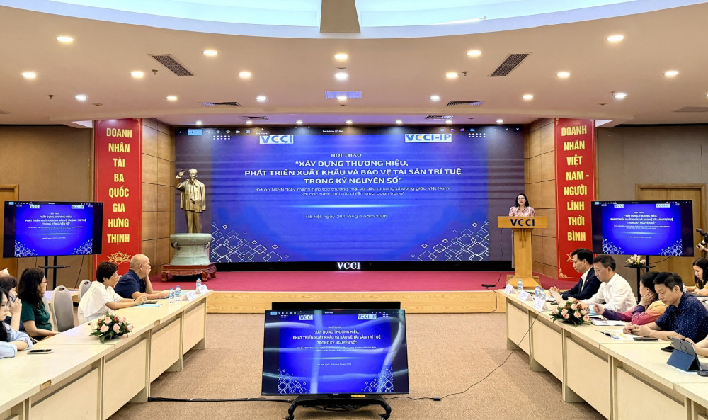 xuat-khau-tang-manh-doanh-nghiep-viet-van-loay-hoay-bai-toan-thuong-hieu-20260626111418.jpg