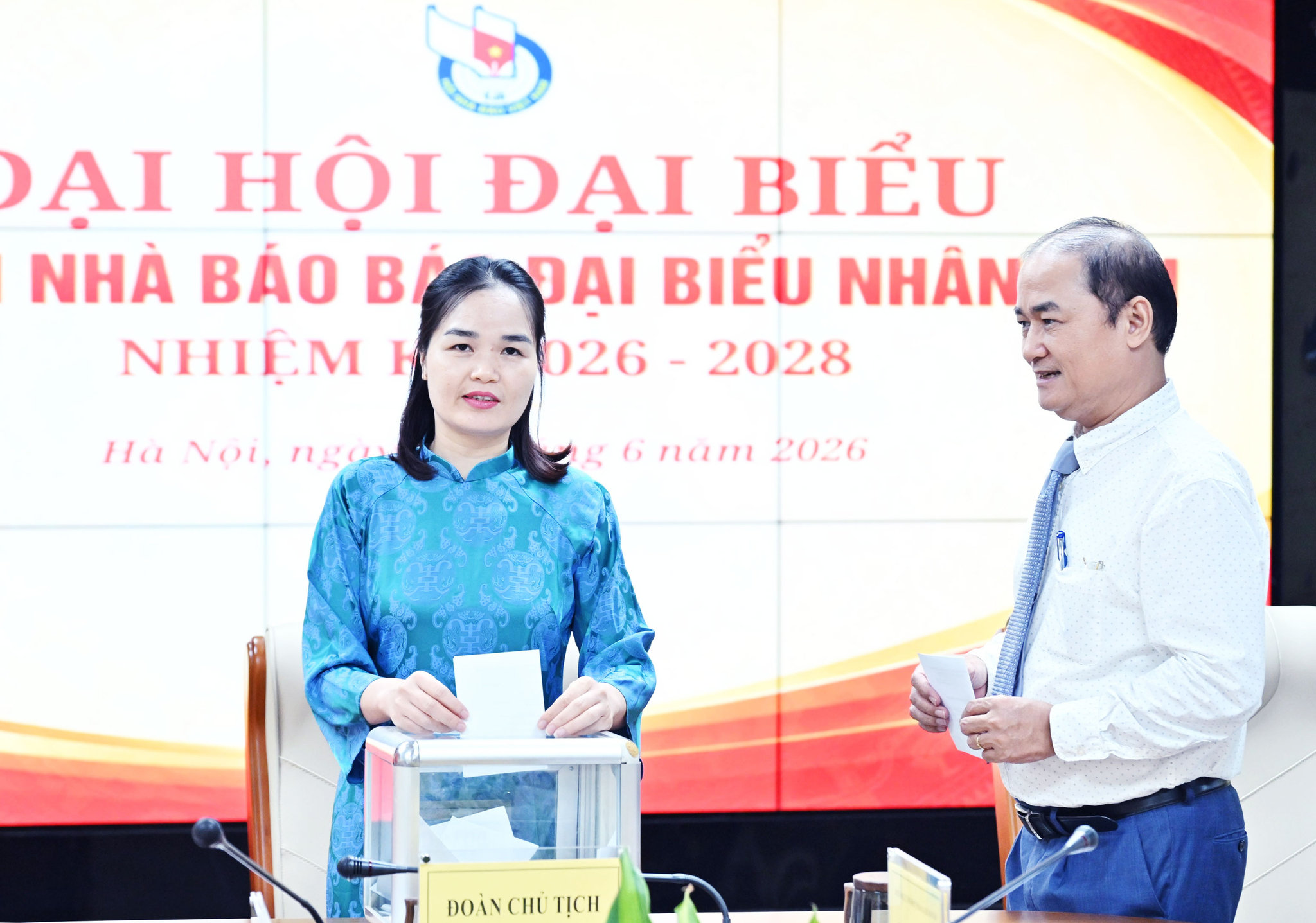 c-huong.jpg