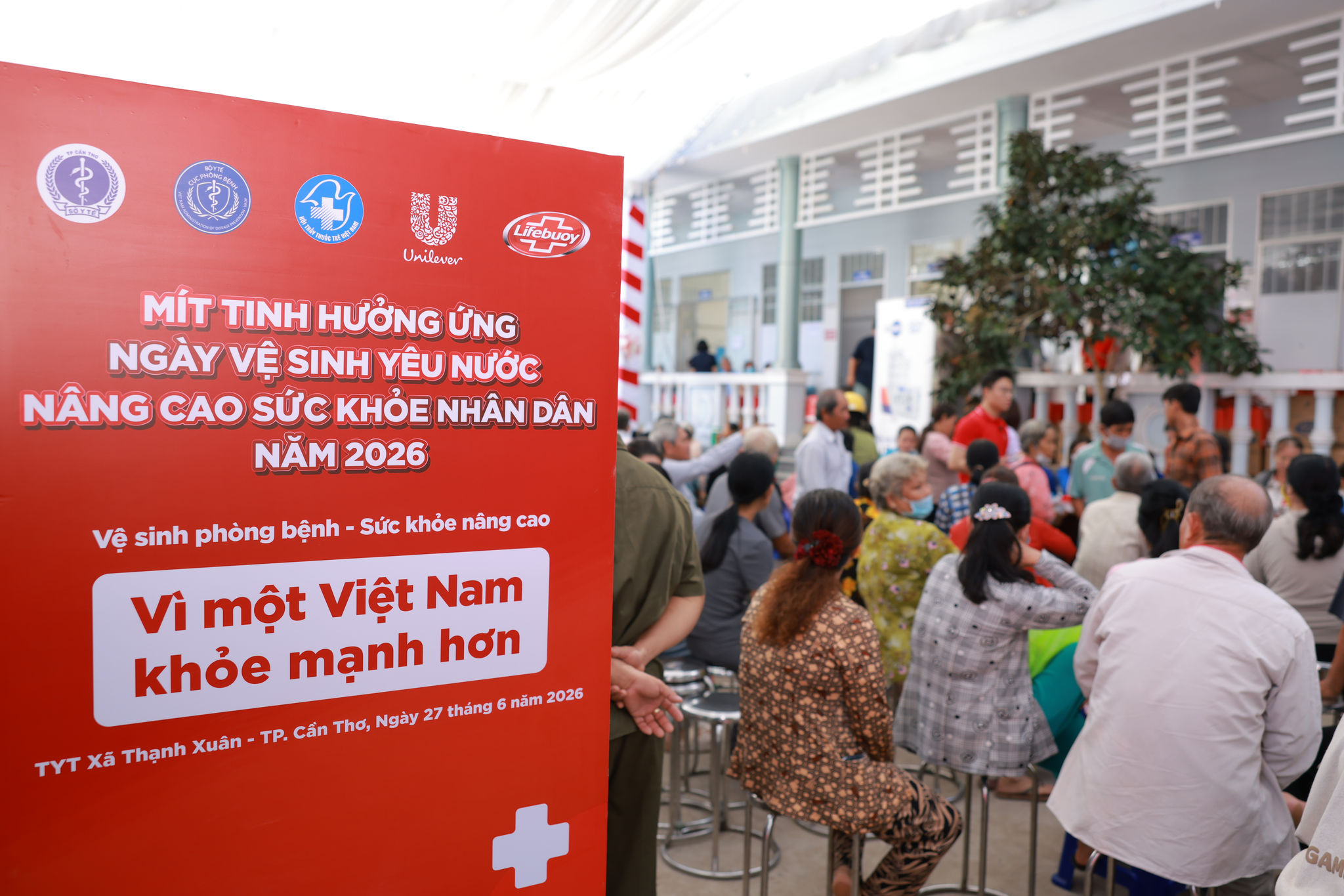 Thăm khám chữa bệnh 1