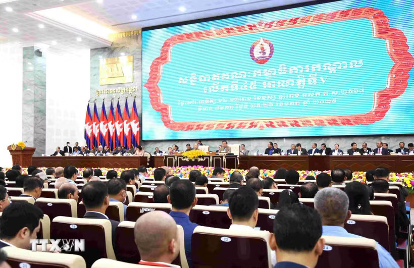 Quang cảnh phiên khai mạc một Hội nghị Ban Chấp hành Trung ương Đảng Nhân dân Campuchia mở rộng. (Ảnh: Huỳnh Thảo/TTXVN)