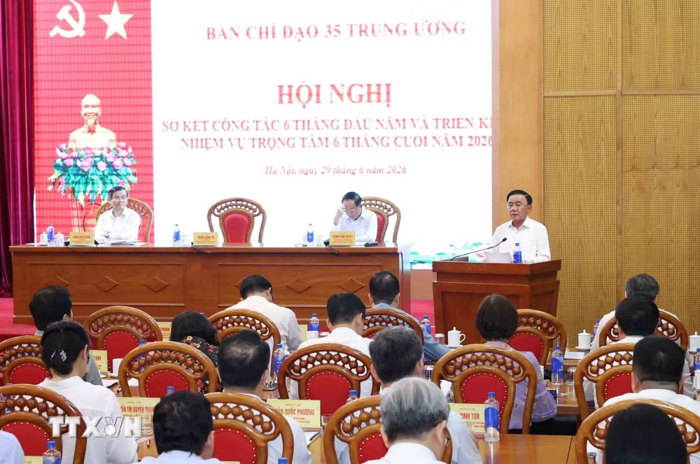 Thường trực Ban Bí thư Trần Cẩm Tú chủ trì Hội nghị sơ kết 6 tháng đầu năm, triển khai nhiệm vụ 6 tháng cuối năm của Ban Chỉ đạo 35 Trung ương. (Ảnh: Phương Hoa/TTXVN) ttxvn-thuong-truc-ban-bi-thu-chu-tri-hoi-nghi-so-ket-6-thang-dau-nam-ban-chi-dao-35-trung-uong-5.jpg