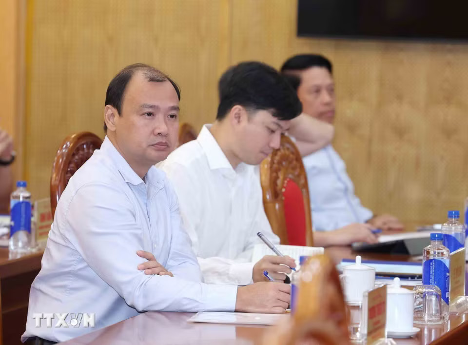 c88cc523a78e5af52-_ttxvn-thuong-truc-ban-bi-thu-chu-tri-hoi-nghi-so-ket-6-thang-dau-nam-ban-chi-dao-35-trung-uong-8.jpg.avif