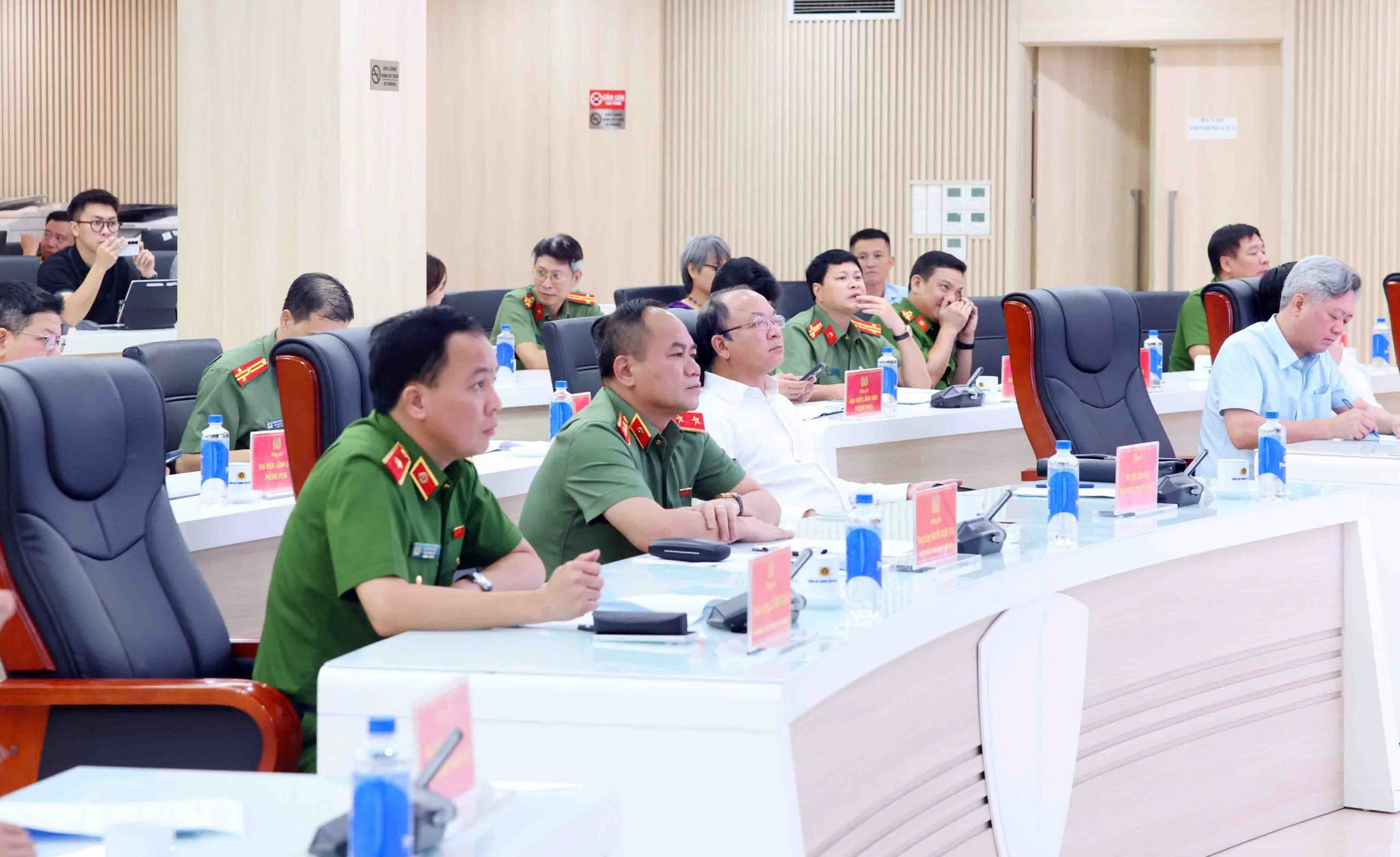 gen-h-z7988807901468_aa88dc36ddde77fb601761c8b01364a0.jpg