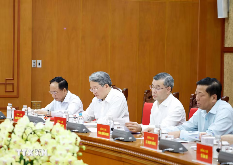 thu-chu-tich-nuoc-chu-tri-cuoc-lam-viec-ve-cong-tac-phong-chong-bao-lu-thien-tai-cuc-doan-va-bien-doi-khi-hau-8856145-4.jpg.avif