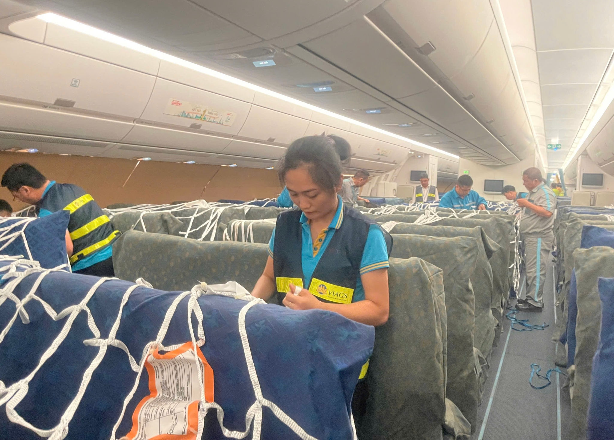 6.2. Vietnam Airlines đã huy động tối đa nguồn lực để triển khai chuyến bay đặc biệt, bảo đảm đưa hàng hóa hỗ trợ đến Venezuela trong thời gian sớm nhất