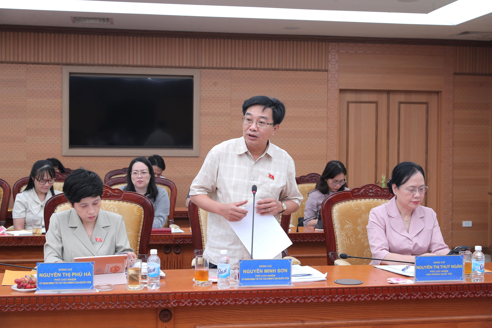 Phó Chủ nhiệm Ủy ban Kinh tế và Tài chính Nguyễn Minh Sơn