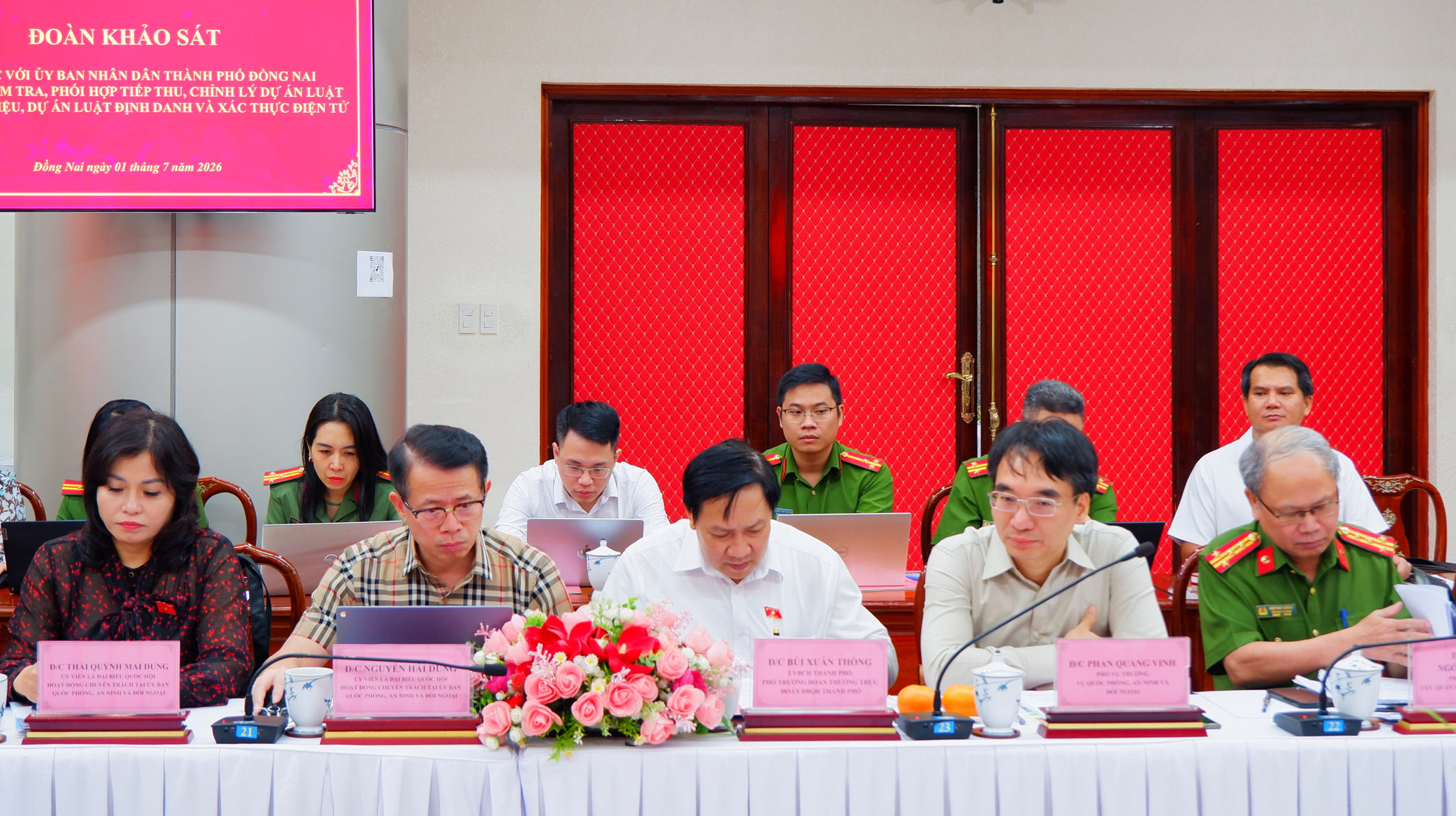 Các thành viên đoàn khảo sát