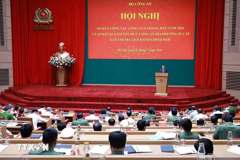 c40b52fa25255dd6975611b226aa0b28ce2ef1ab-_ttxvn-thu-tuong-du-hoi-nghi-so-ket-cong-tac-cong-an-6-thang-dau-nam-2026-11.jpg.avif