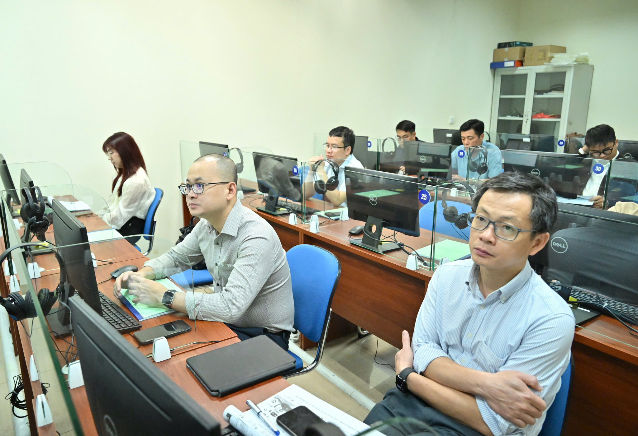 Các cán bộ cong chức, viên chức và người lao động VPQH tham dự lớp họcz7998166337716_f6ecdc15a26ec9241f82b9602c7facfb