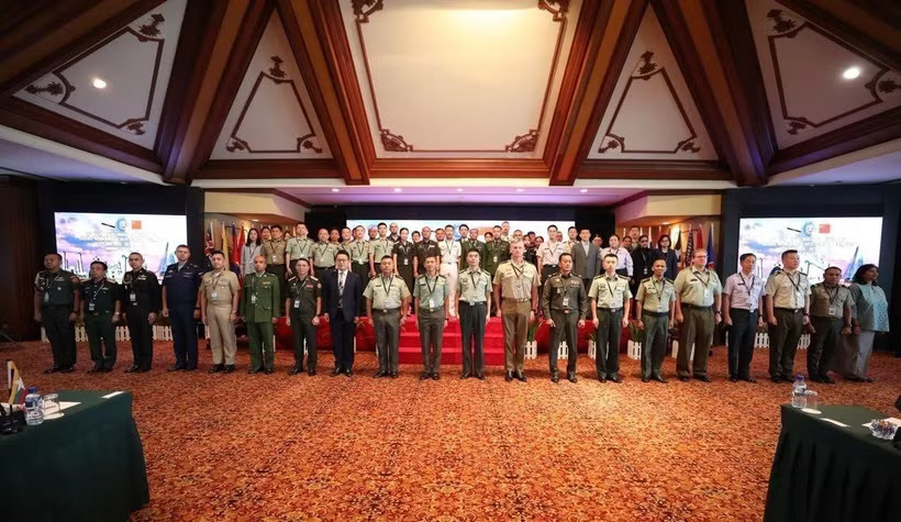 Delegates at the 22nd ASEAN Defence Ministers' Meeting-Plus (ADMM-Plus) Experts' Working Group (EWG) on Peacekeeping Operations. (Photo published by VNA)