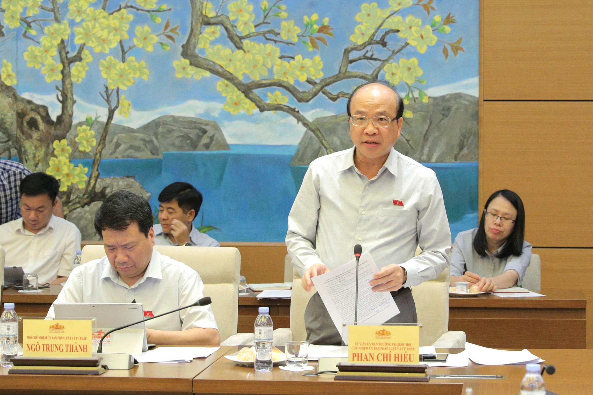 Chủ nhiệm Ủy ban Pháp luật và Tư pháp Phan Chí Hiếu
