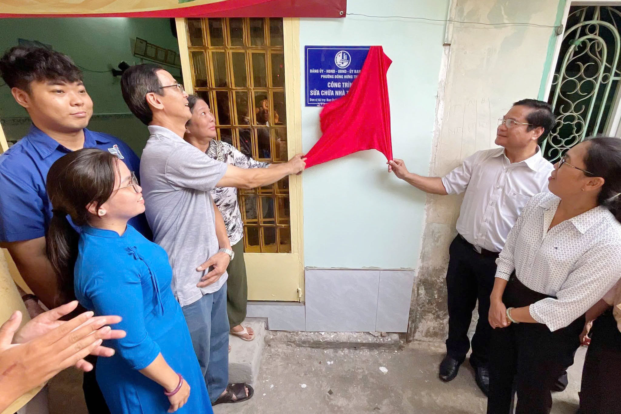 TP. Hồ Chí Minh Bàn giao nhà tình nghĩa cho gia đình chính sách tại phường Đông Hưng Thuận