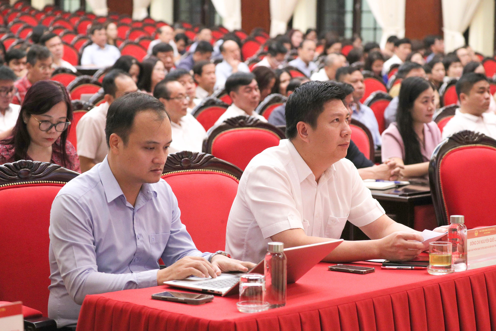 Các đại biểu dự