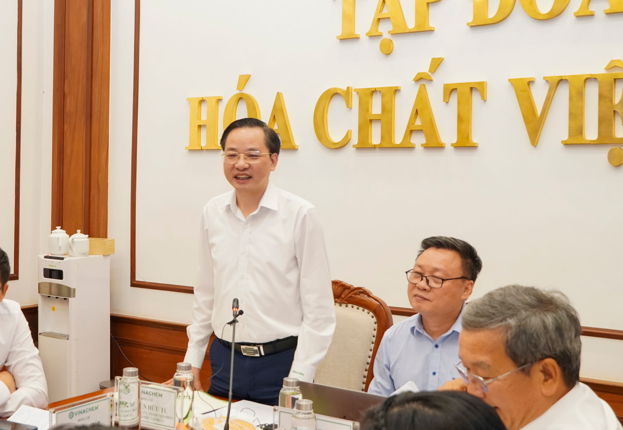 Ông Nguyễn Hữu Tú, Tổng Giám đốc Tập đoàn Hóa chất Việt Nam