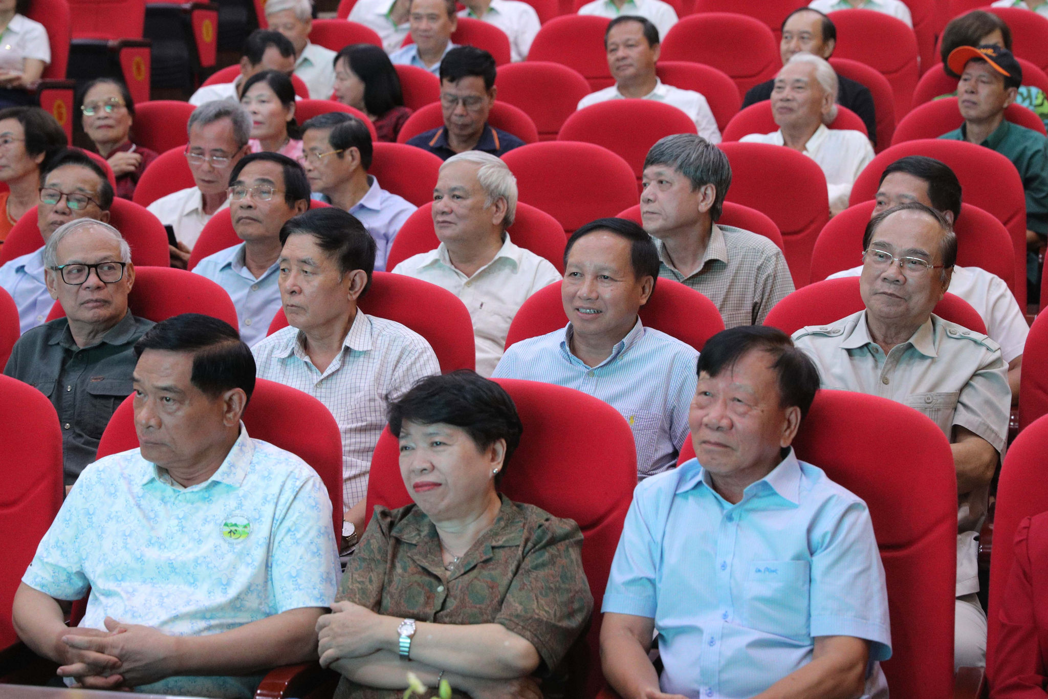 Các đại biểu tham quan Công ty CP Nhựa Thiếu niên Tiền Phong 1
